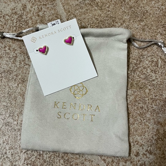 Kendra Scott Jewelry - NWT Kendra Scott Earrings